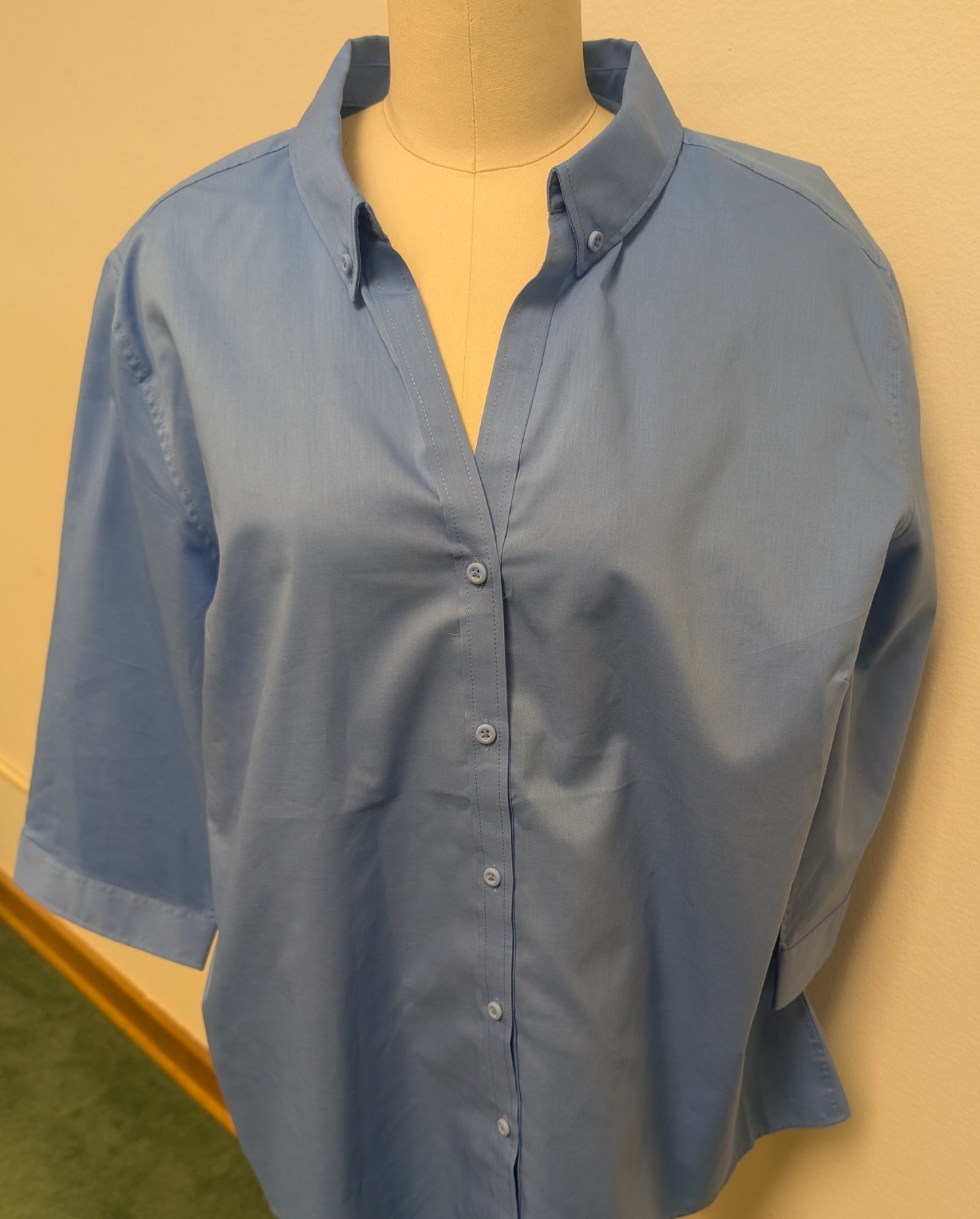 PORT AUTHORITY- LIGHT BLUE 3/4 SLEEVE *