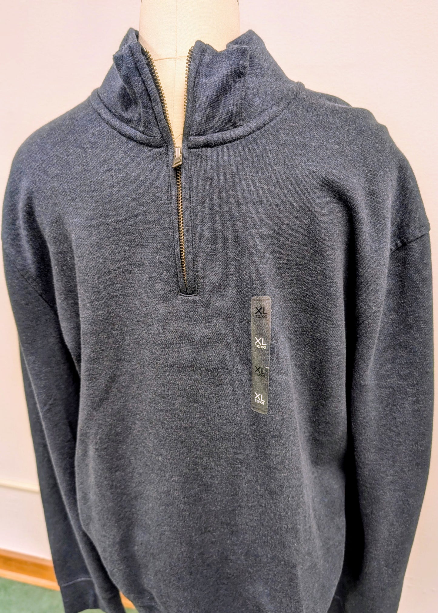 TOMMY HILFIGER- NAVY - 1/4 ZIP PULLOVER *